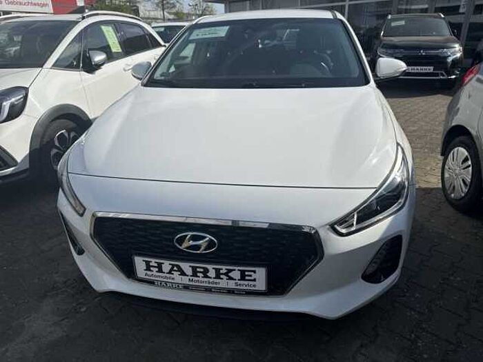 Hyundai i30 1.4 T-GDI DCT Trend