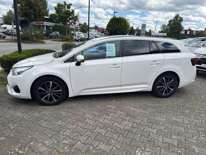 Toyota Avensis Combi Touring Sports 1.8 'Team D'