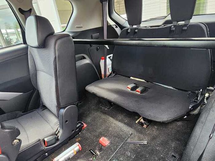Mitsubishi Outlander 2.4 Intense 4WD CVT- Automatik 7 Sitzer, Anh.kupplung, Klimaautomatik 4WD